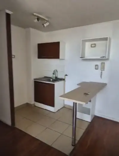 Arriendo departamento cercano al metro hospitales